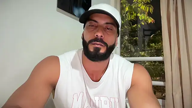 romeolovedark Adlı Modelin Canlı XXX Sohbeti