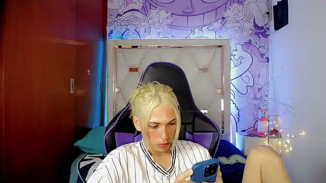 Larry_craft live XXX chat
