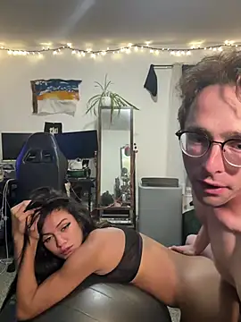 Kittybangerangbang 网络视讯表演
