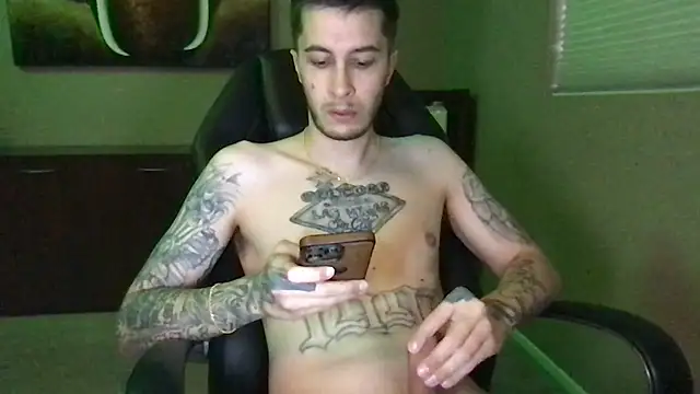 Živý XXX chat JuicyJoshy