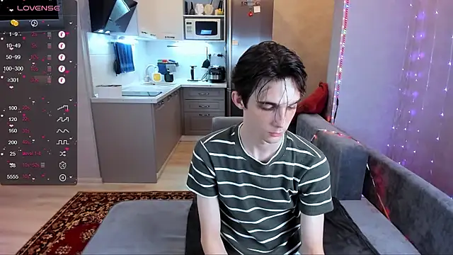 Aaron_Boom Adlı Modelin Canlı XXX Sohbeti