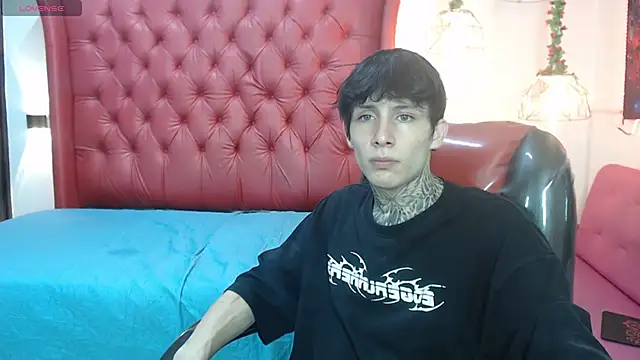 Cry_thereal's Live XXX Chat