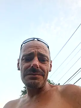 DaddyAndSplashQueen élő XXX-chatje
