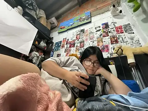 violeta_818 XXX чат на живо