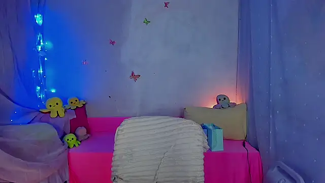 Chat +18 de YourLizzyDoll ao vivo