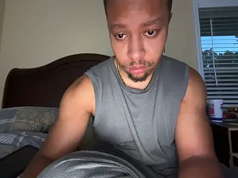 Charmingswoleking's Live XXX Chat
