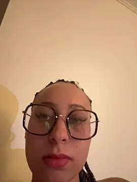 queenlo_xxx live XXX chat