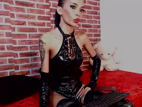 PHLauraLove's Live XXX Chat