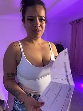 Chat XXX ao vivo de JuanitaMore01