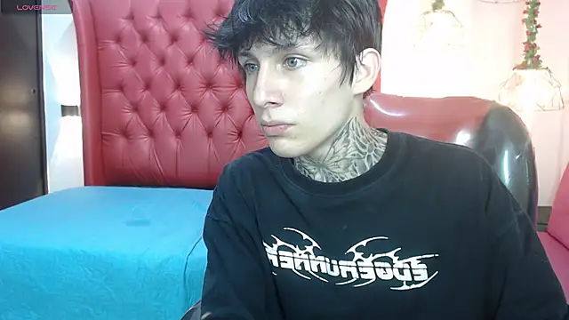 Chat +18 de Cry_thereal ao vivo