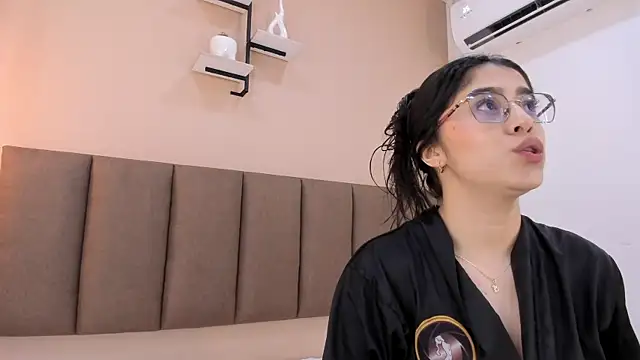 Amy_wats0n's Live XXX Chat