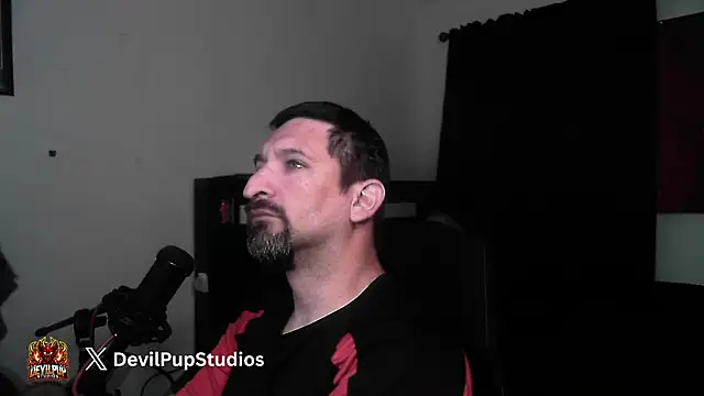 Chatroom XXX en direct de DevilPup75_