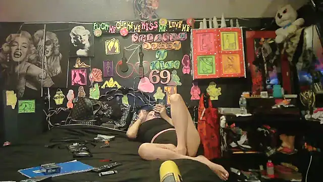 Splash_Queen420 élő XXX-chatje