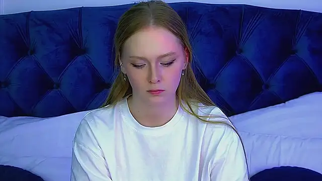 AgataFoxley Adlı Modelin Canlı XXX Sohbeti