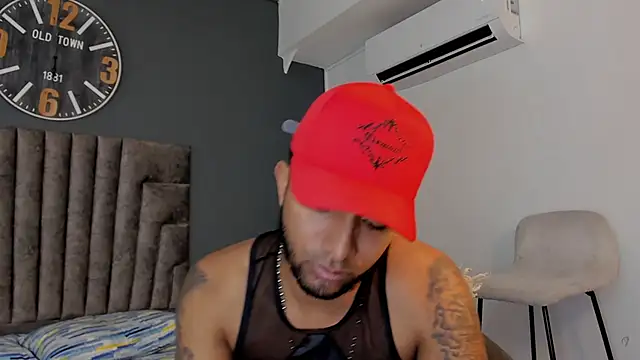 Chat +18 de Robin_Rief ao vivo