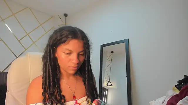 LittleeStar's Live XXX Chat