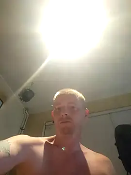 piercingpikn Live XXX chat