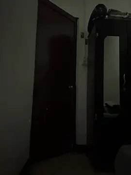 bigdick211292 élő XXX-chatje