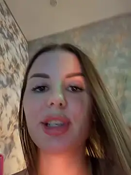 Chat XXX ao vivo de Alina_Vibe_Me