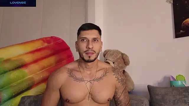 Seth_Vegaa – Naživo XXX chat