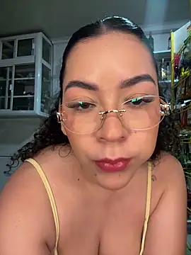 แชท XXX สดของ VictoriaaRose
