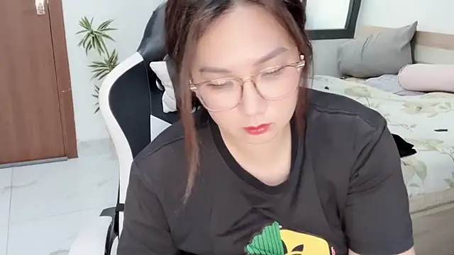 Ni-Ni_2K's Live XXX Chat