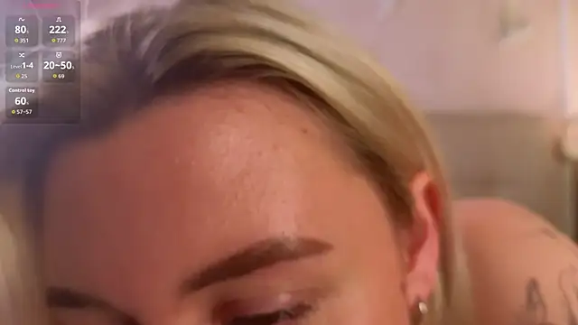 AveriReynolds' Live XXX Chat