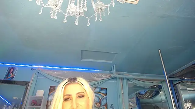 Chat XXX ao vivo de ADRIANNA_FOX
