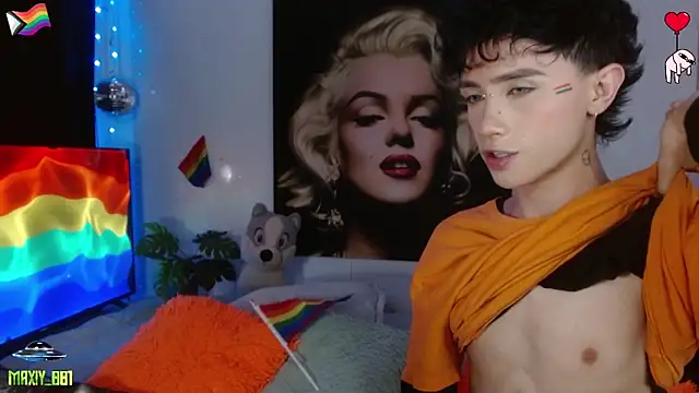 maxiy_001 Show in webcam