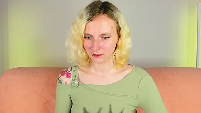 LikiLips live XXX chat
