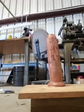 UncutHammer69 Show in webcam