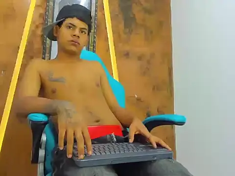 Alexi_hot23 Live XXX Chat