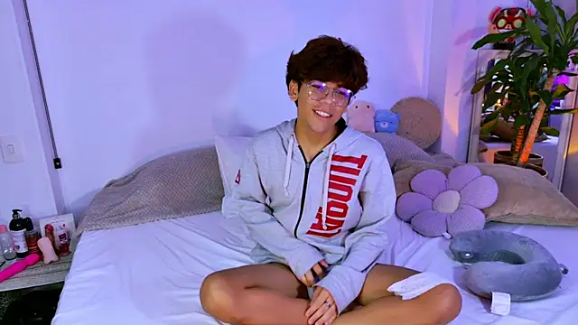 צ'אט XXX בשידור חי של Samy_Twink