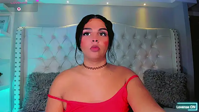 Maia_Hotts Chat XXX live