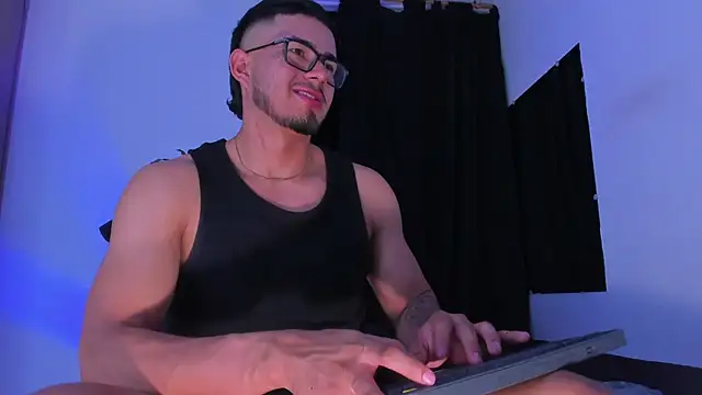 thaddeus_king 现场XXX聊天