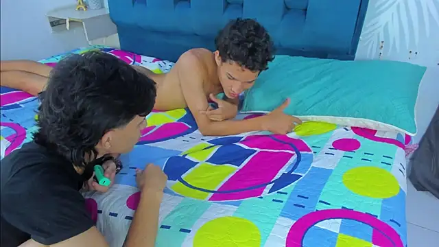 Only3Trio – Naživo XXX chat