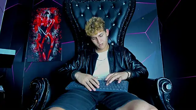Chatroom XXX en direct de Axel_Romanov