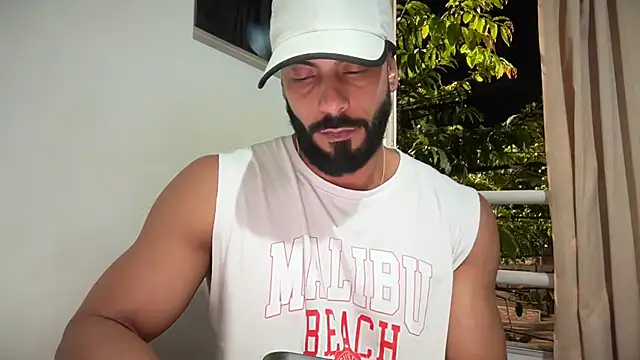 romeolovedark Adlı Modelin Canlı XXX Sohbeti