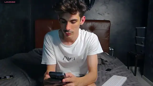 DanielCrush1 Chat XXX in diretta