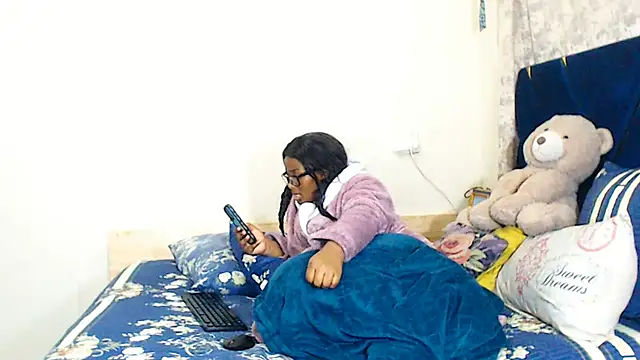 veronica1xxx Chat XXX in diretta