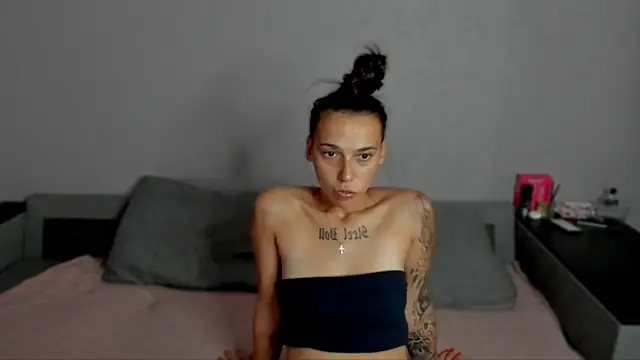 AnnaMized Chat XXX in diretta
