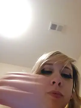 AmethystFoxx Chat XXX live