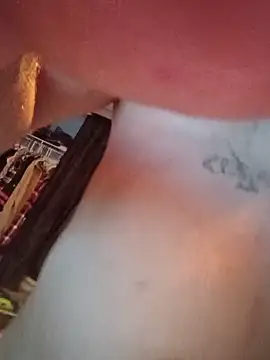 Chat +18 de Crossedsissy ao vivo