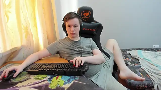iliaskrislove XXX чат на живо
