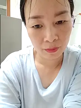 mimi2052のライブXXXチャット