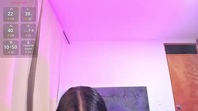 Kylie2211's Live XXX Chat