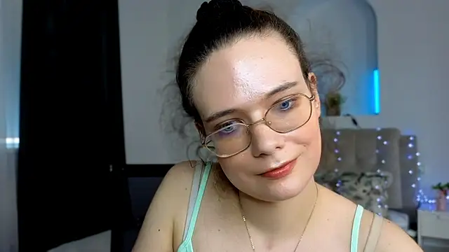 Little_humstern Live XXX chat