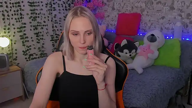 Gina_Gina_love élő XXX-chatje