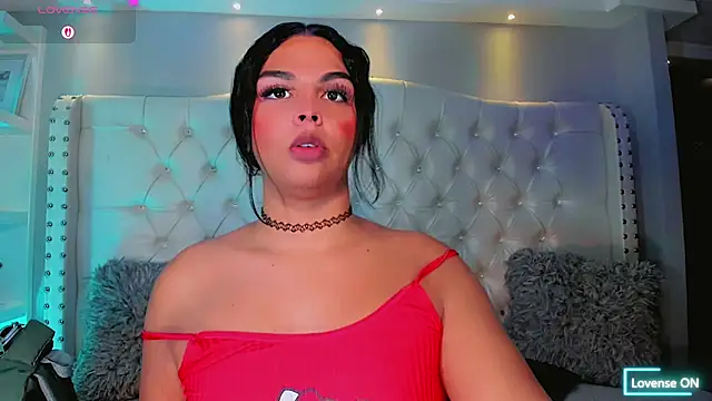 Maia_Hotts Chat XXX live
