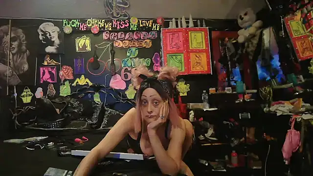 Chat XXX en directo de Splash_Queen420